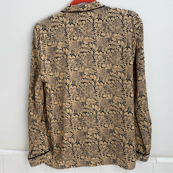 Top Shop NWOT Size US 4 Long Sleeve Blouse with gold & black floral print button - Picture 8 of 12